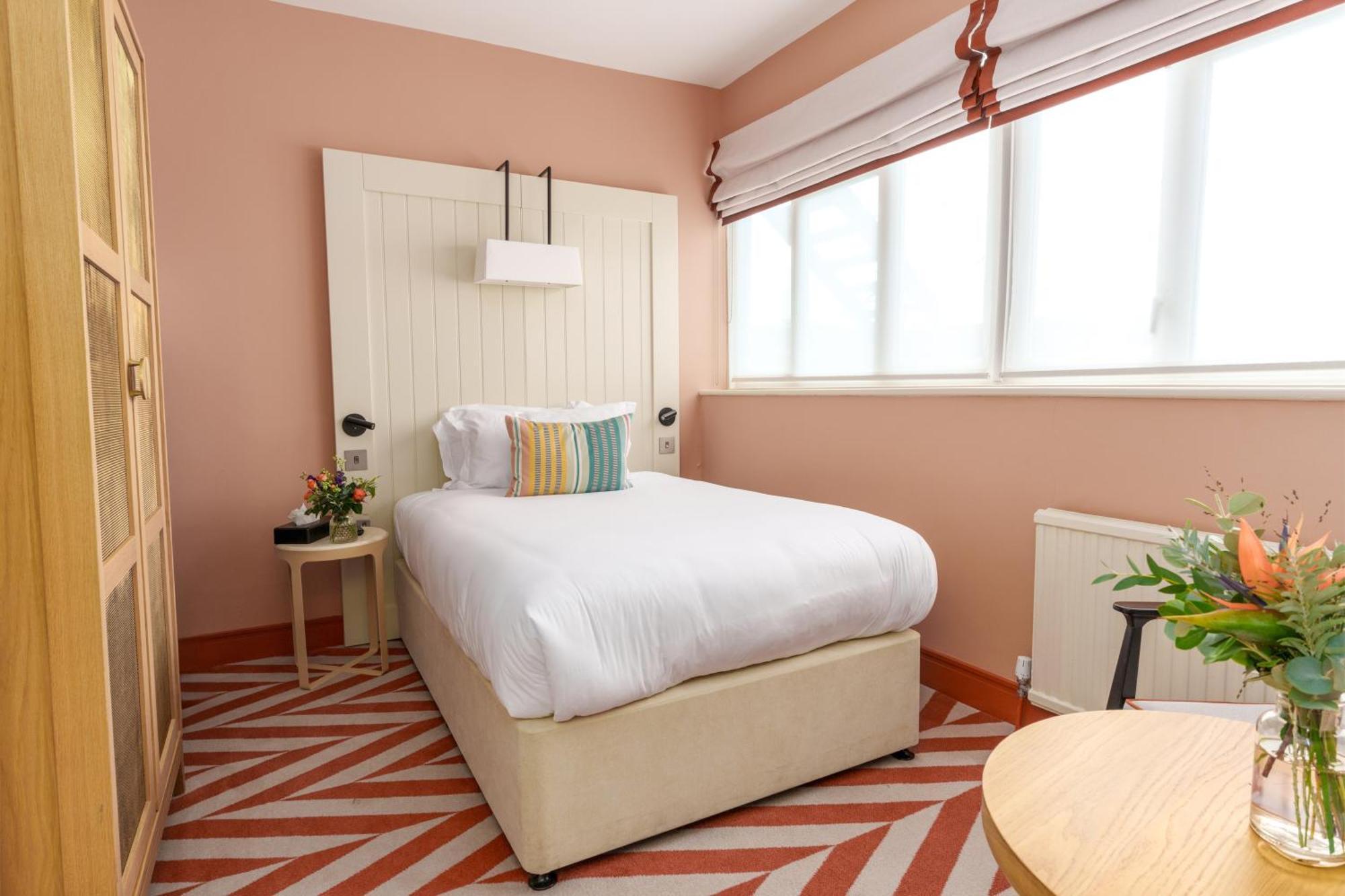 The Relais Cooden Beach And Spa Bexhill-on-Sea Екстер'єр фото